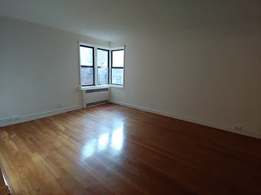 Rented by Elite Team Realty LLC | media 11