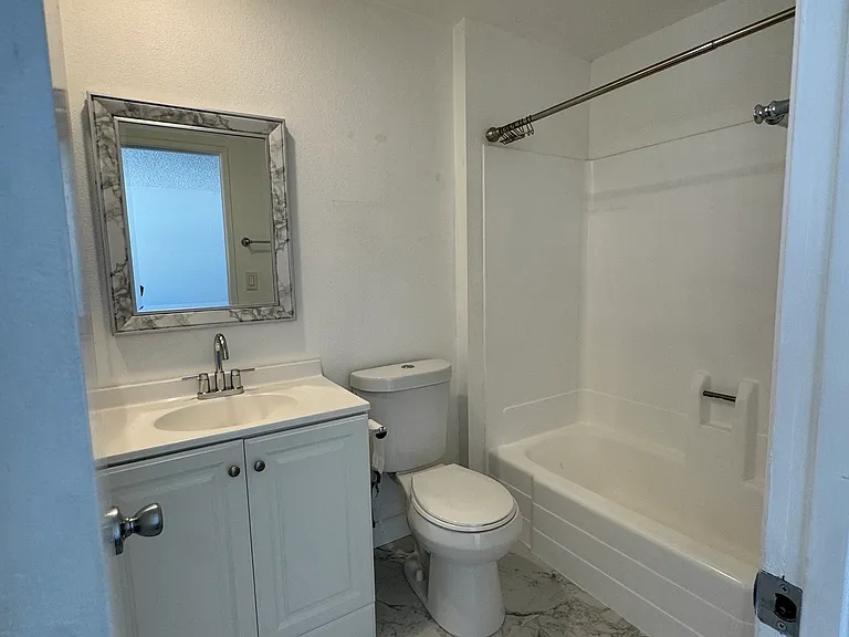 Sherman Oaks Country LLC — Photo 10