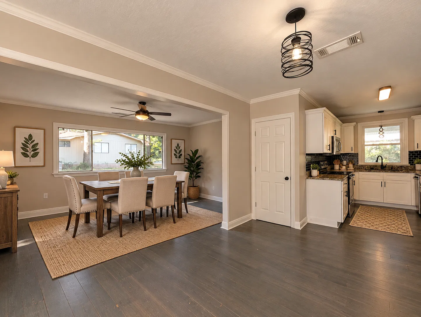 3 bed, 1600 sqft, $1,600 — Photo 3