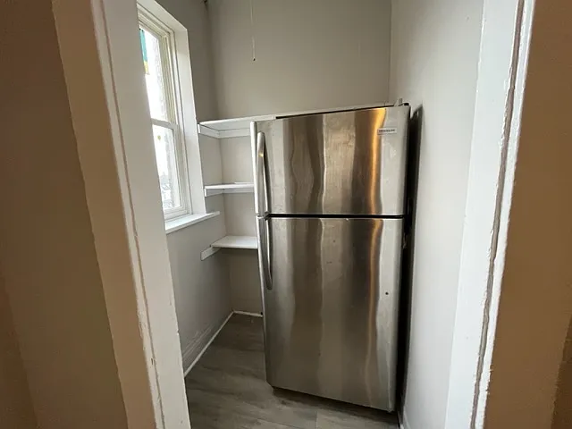 1601 S Lawndale Ave — Photo 11