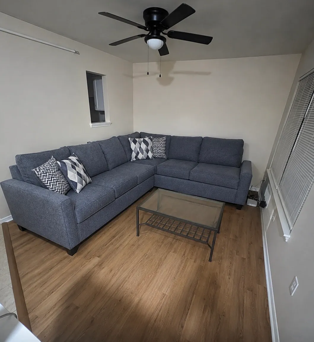 3 bed, 2.5 bath, 1401 sqft, $899 — Photo 3