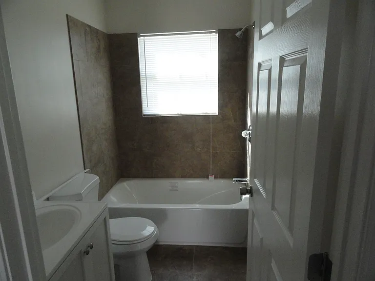 2333 Desire St #2333 — Photo 8