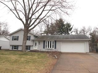 10461 Osage St NW, Coon Rapids, MN 55433