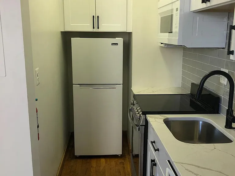 1615 Q St NW — Photo 2