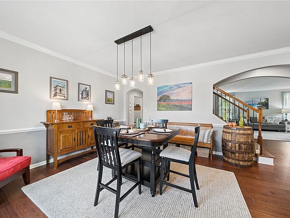 3rd image of 4466 Walnut Ridge Cir