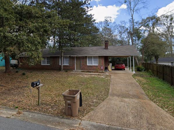 1104 Garland St