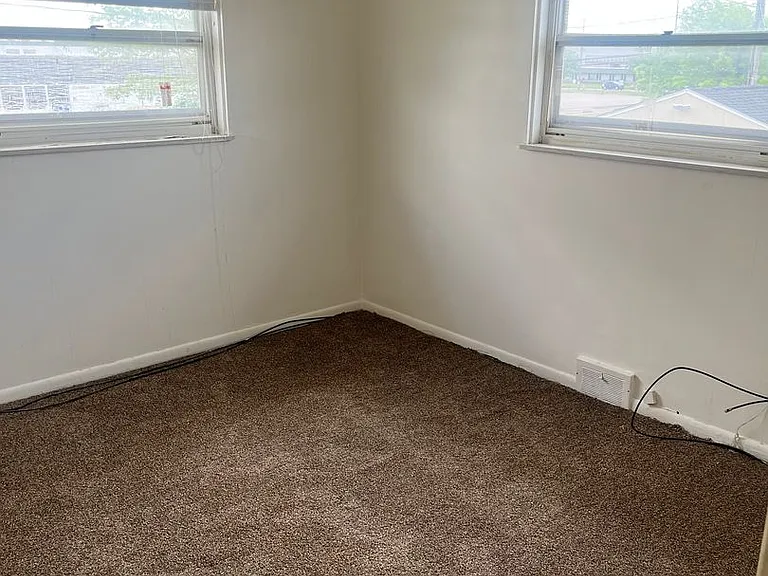 16246 Edgewood Ave — Photo 7