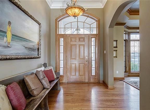 5th image of 224 Saint Andrews Dr