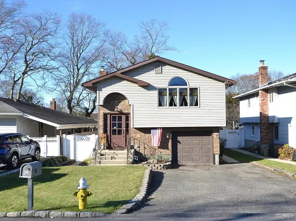 29 Granby Place, Ronkonkoma, NY 11779