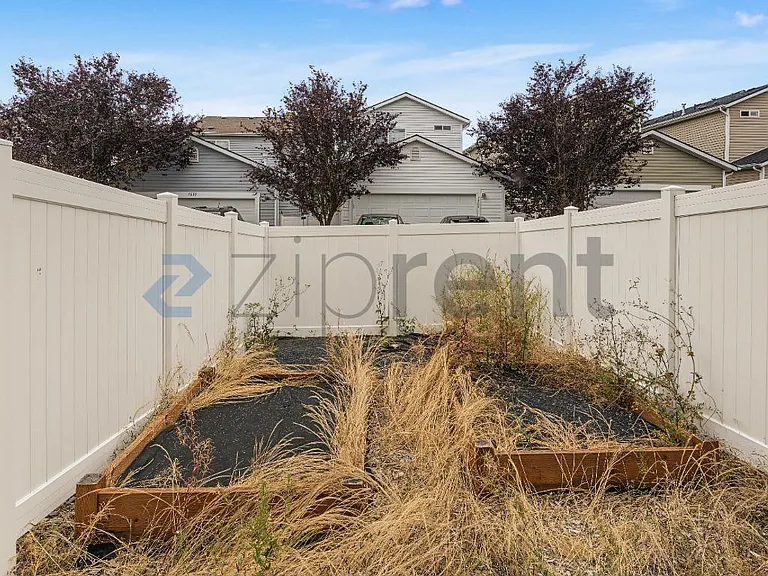 7625 Kodiak Ave NE — Photo 26