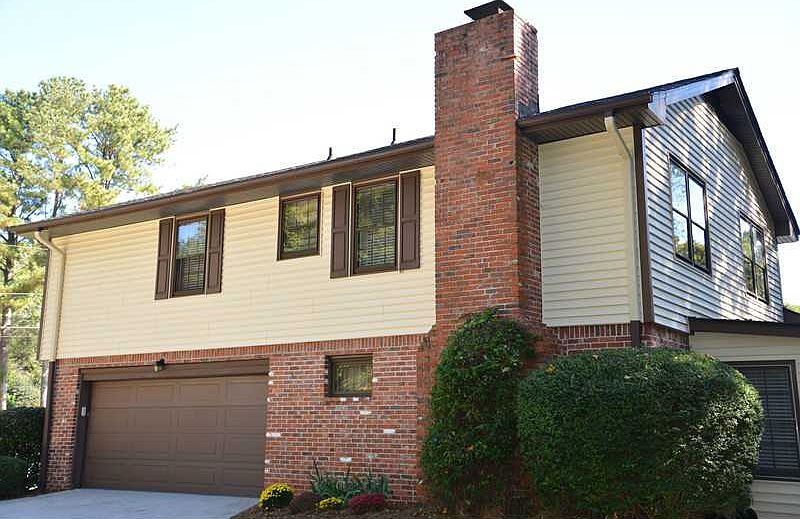 2nd image of 1293 Holly Bank Cir