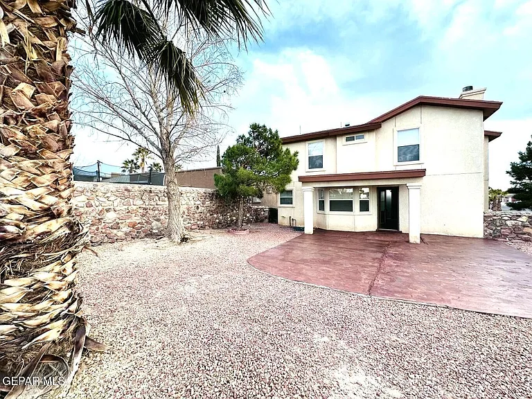7489 Plaza Redonda Dr — Photo 48