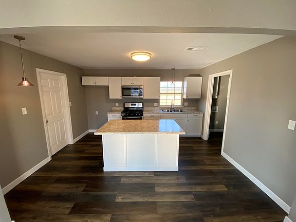 3rd image of 123 Yelco Dr