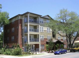 1142 SW 9th Rd APT 401, Gainesville, FL 32601