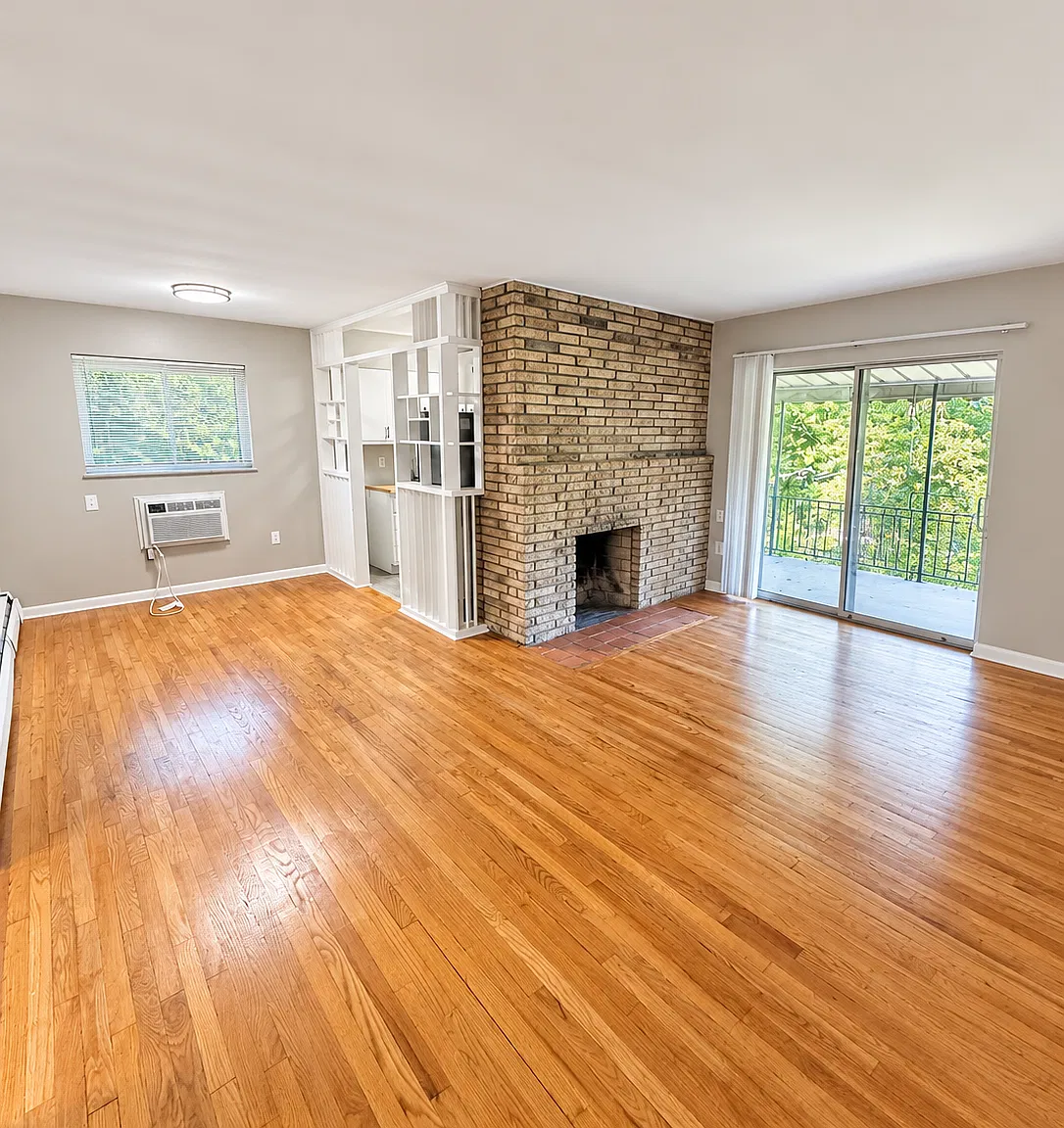 1546 Beacon Street - 3 — Photo 1