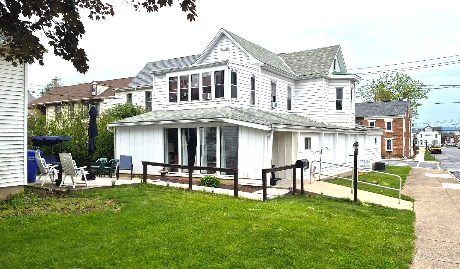9 bed, 7405 sqft, $2,000 — Photo 3