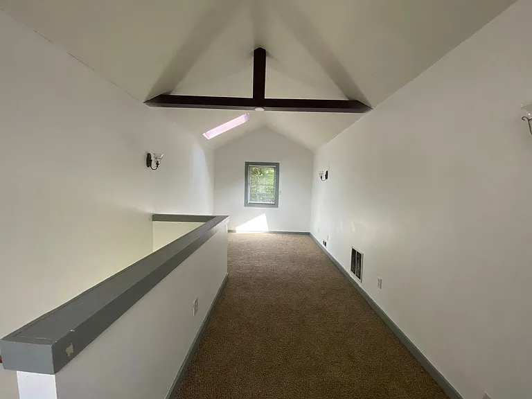 1310 N Maple St #3 — Photo 8