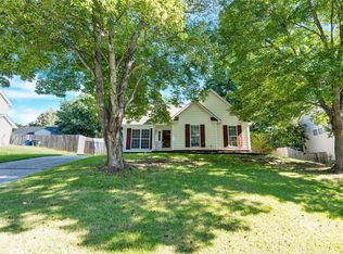 131 Diamond Dr, Mooresville, NC 28117