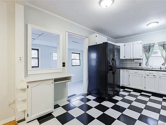3rd image of 141 Corrigan Ave