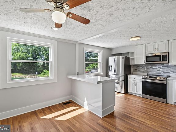 5th image of 8336 Claremont Woods Dr