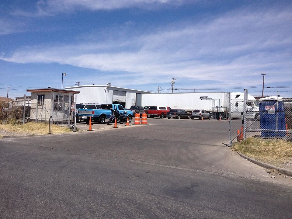 2nd image of 1034 Humble Pl