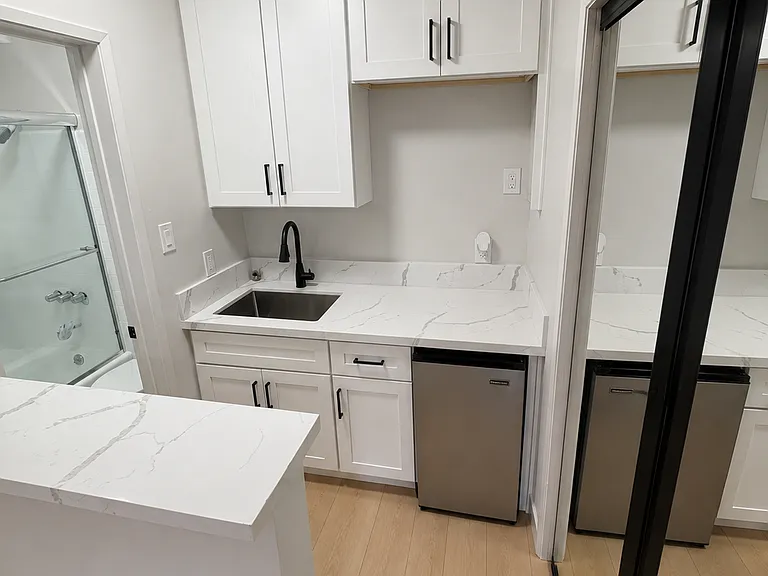 12520 Pacific Ave #4 — Photo 6