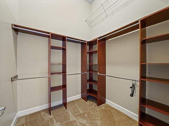 3rd image of 648 Riverside Dr APT 207