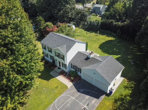 4 Pond Lane, East Granby, CT 06026