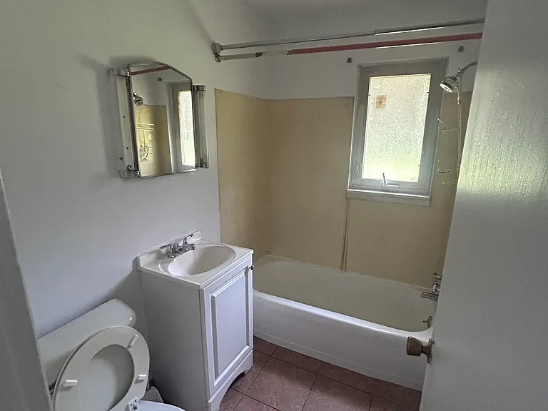 881 Monroe St #883 — Photo 3