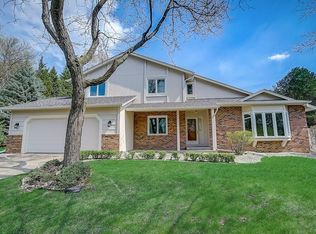 1538 Briarknoll Cir, Arden Hills, MN 55112
