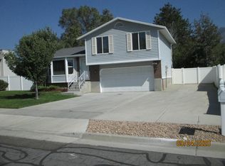11241 S Sandcrest Cir, Sandy, UT 84094