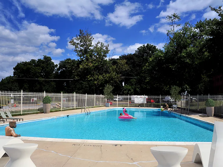 Overlook Apartments — Photo 19