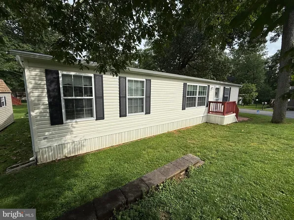 25 Rainbow Cir, Elizabethtown, PA 17022