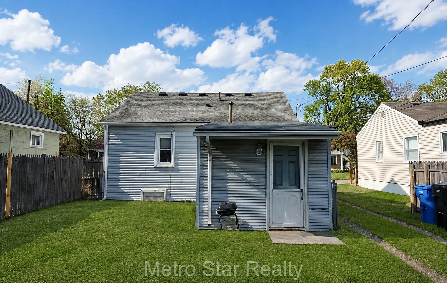 2 bed, 800 sqft, $1,350 — Photo 2