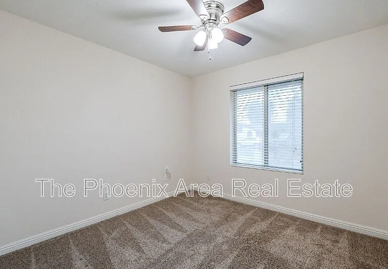 3231 N Woodburne Dr — Photo 18