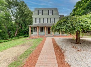 11 Lewis St, Manchester, CT 06040