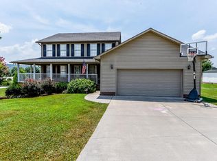 2829 Rhett Butler Dr, Louisville, TN 37777