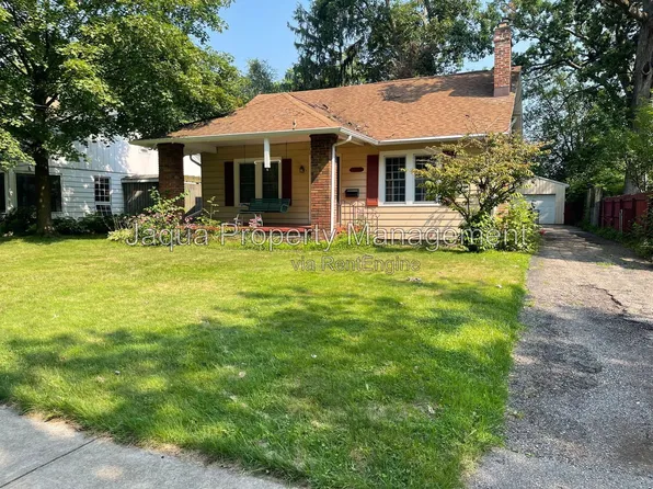 1425 Lakeway Ave, Kalamazoo, MI 49001