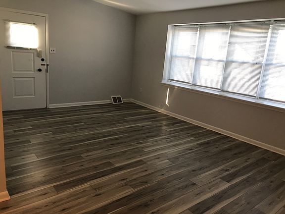 2nd image of 2027 Beyer Ave Floor 2