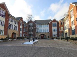 1240 Crescent Pl APT 2E, Pittsburgh, PA 15217