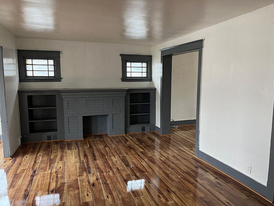 1st image of 38 Roosevelt Ave