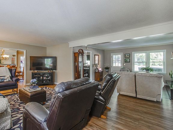 5th image of 209 Quail Ln