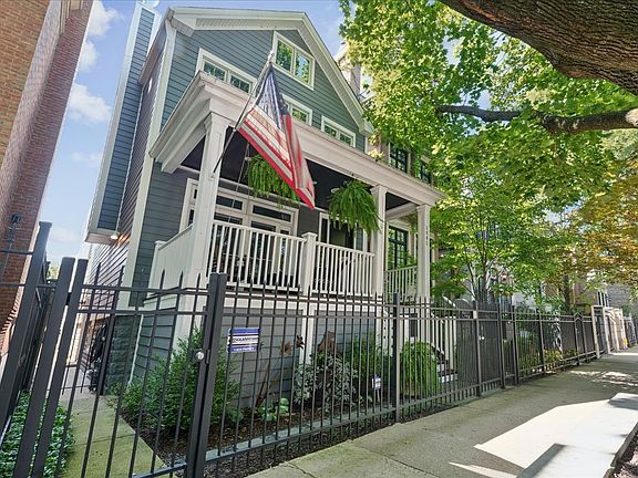 2nd image of 1441 W Wolfram St #G