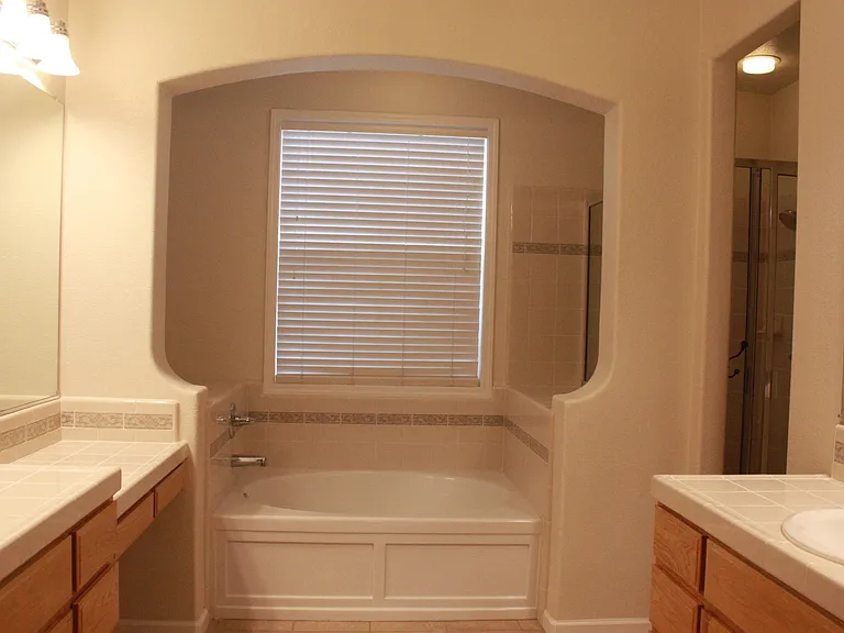 3754 Central Pkwy — Photo 32
