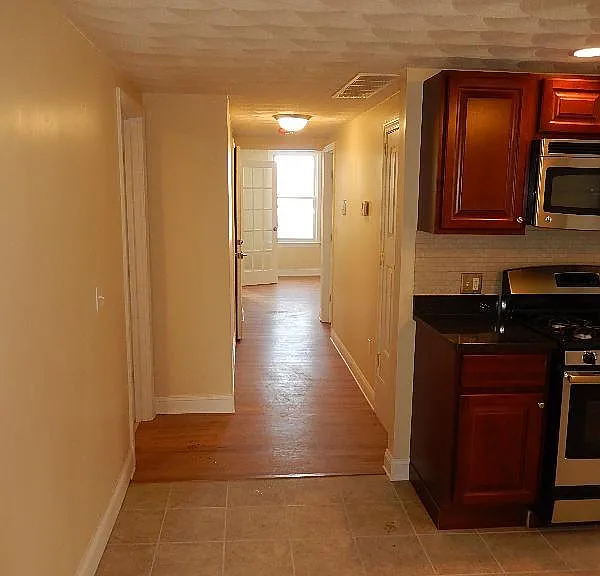 4 Douglass St — Photo 12
