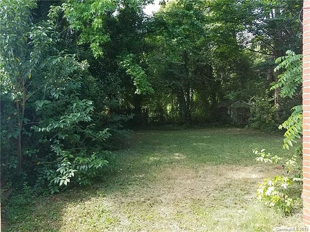 2nd image of 4007 Howie Cres