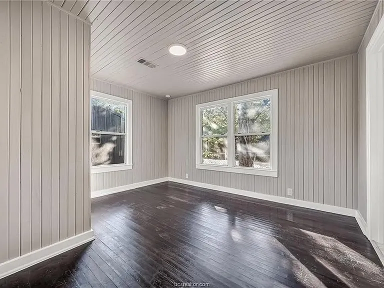 2707 Cliff St — Photo 5
