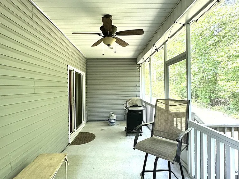123 Vista Ln — Photo 38