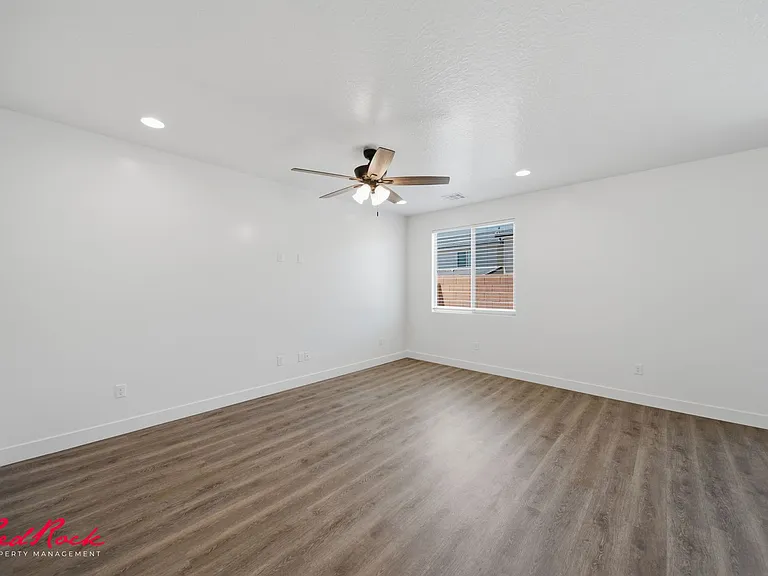 2341 E Siegel Ln — Photo 4