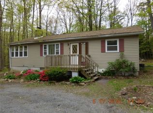 35 Mountain Ct, Lehighton Borough, PA 18235